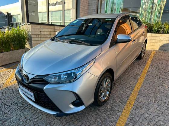 TOYOTA YARIS 1.5 16V FLEX XS CONNECT MULTIDRIVE TOYOTA YARIS 1.5 16V FLEX XS CONNECT MULTIDRIVE
